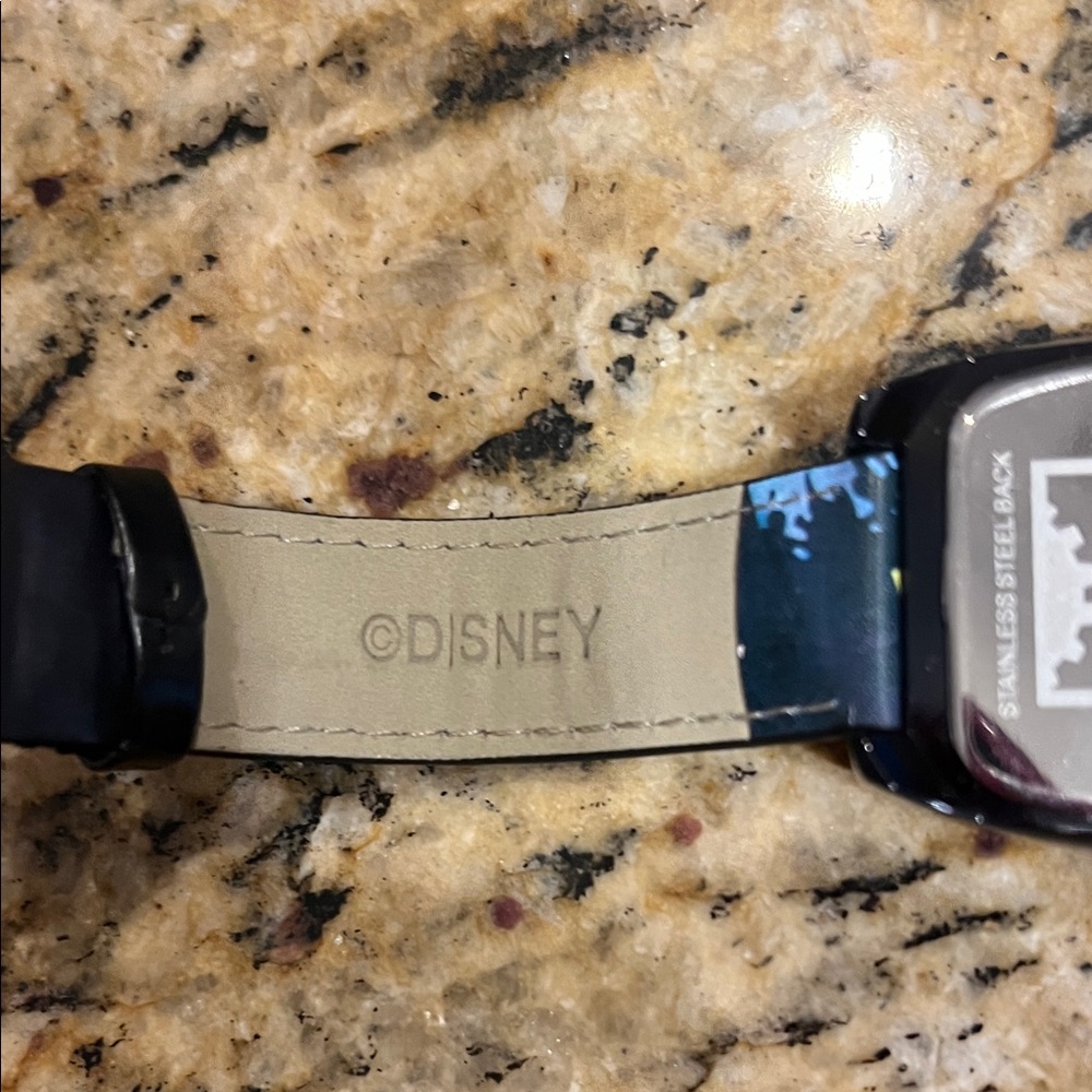 Vintage Disney Mickey Mouse Watch - Picture 6 of 10